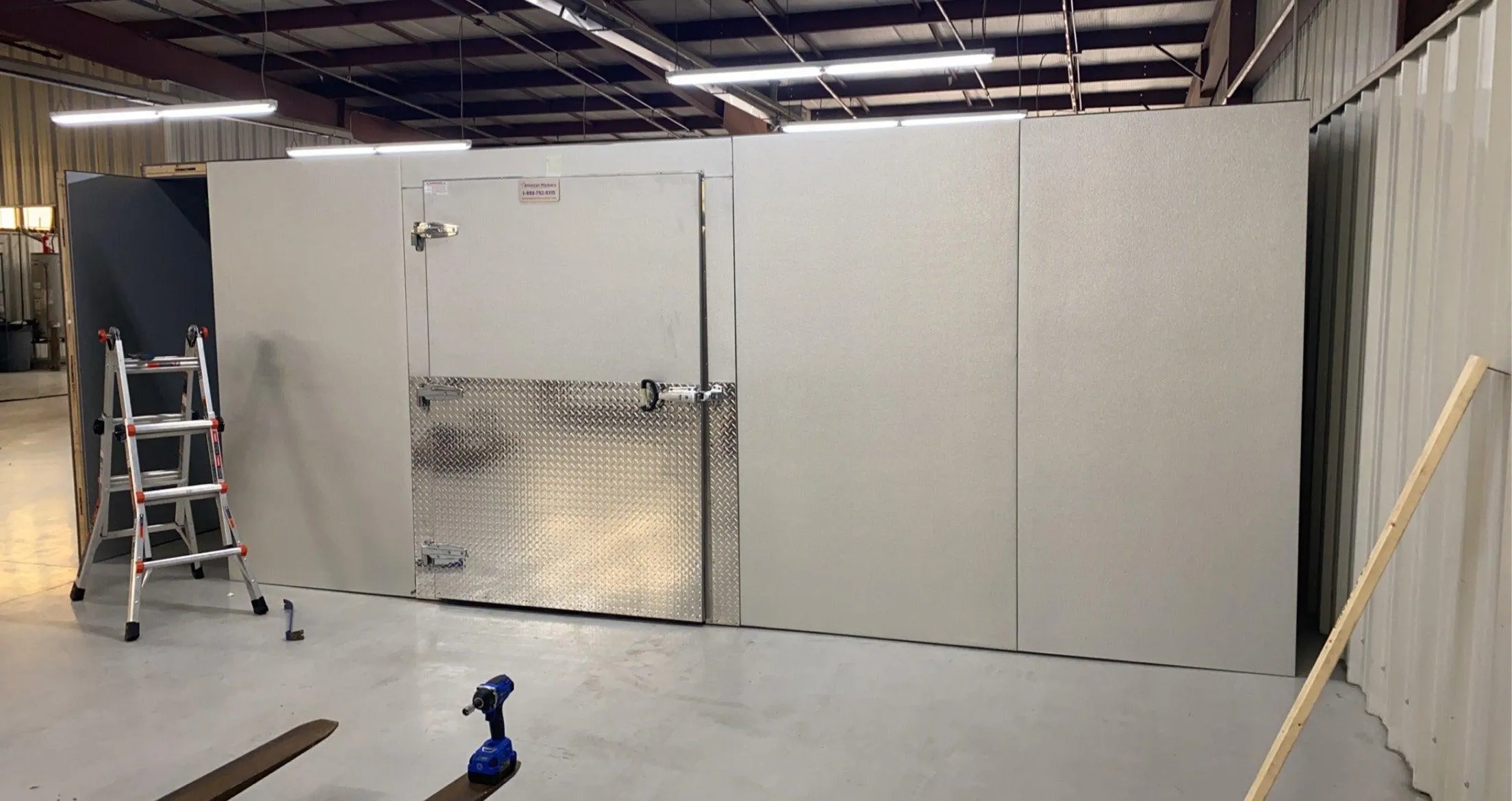 20' x 20' Walk-In Cooler AMC Model #2020