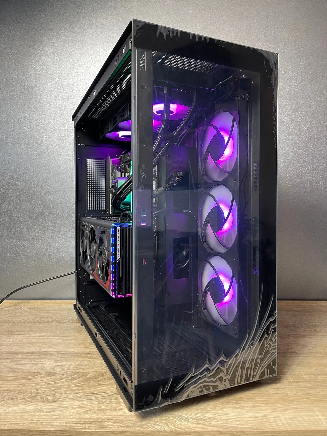 Custom Gaming PC/ i5-14600KF/ 32GB DDR5/ 1 TB NVMe/ RTX 4070 Ti