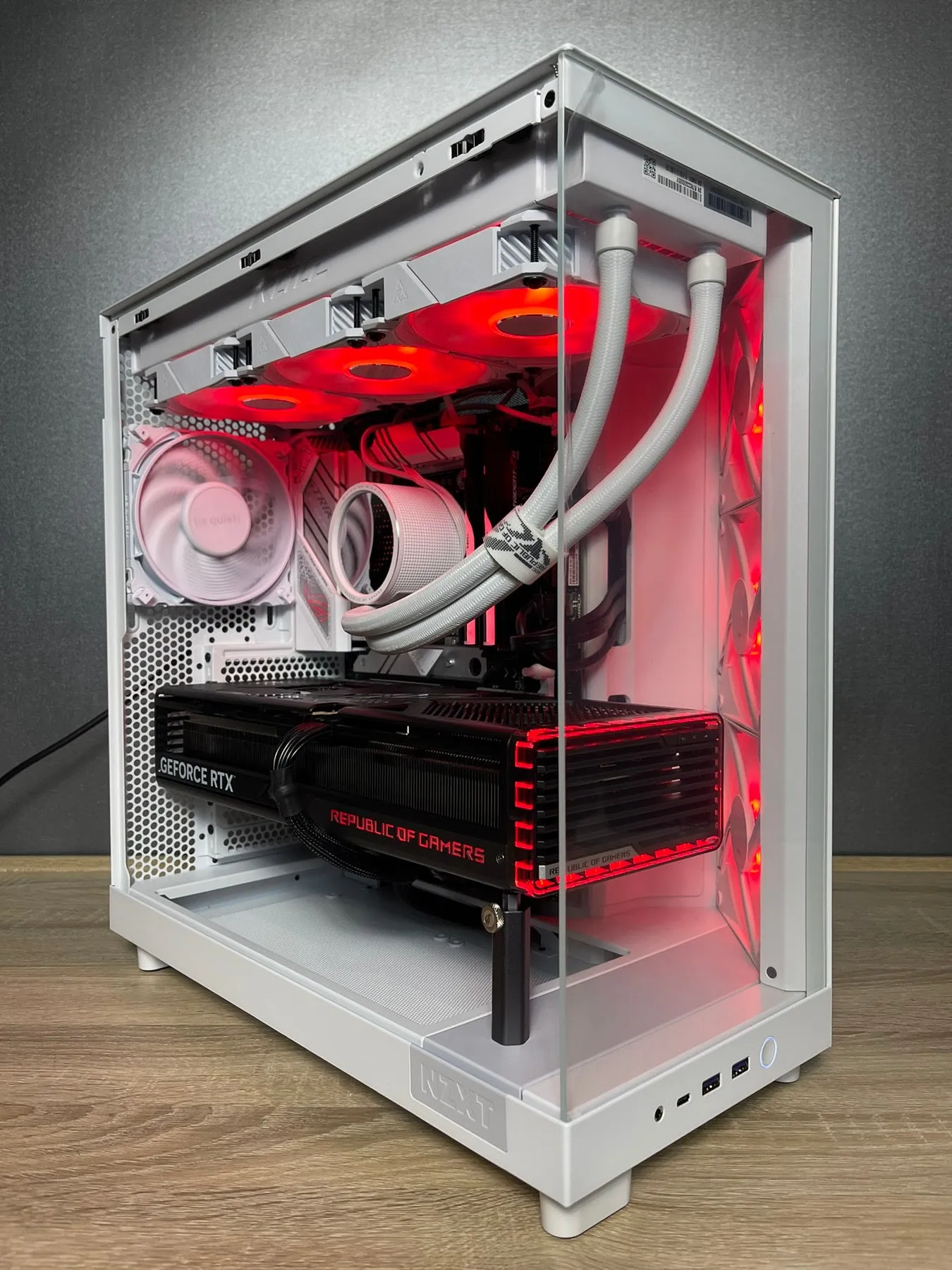 Custom Gaming PC/ i7-13700KF/ 32GB/ 1TB SSD NVMe/ RTX 4080 SUPER